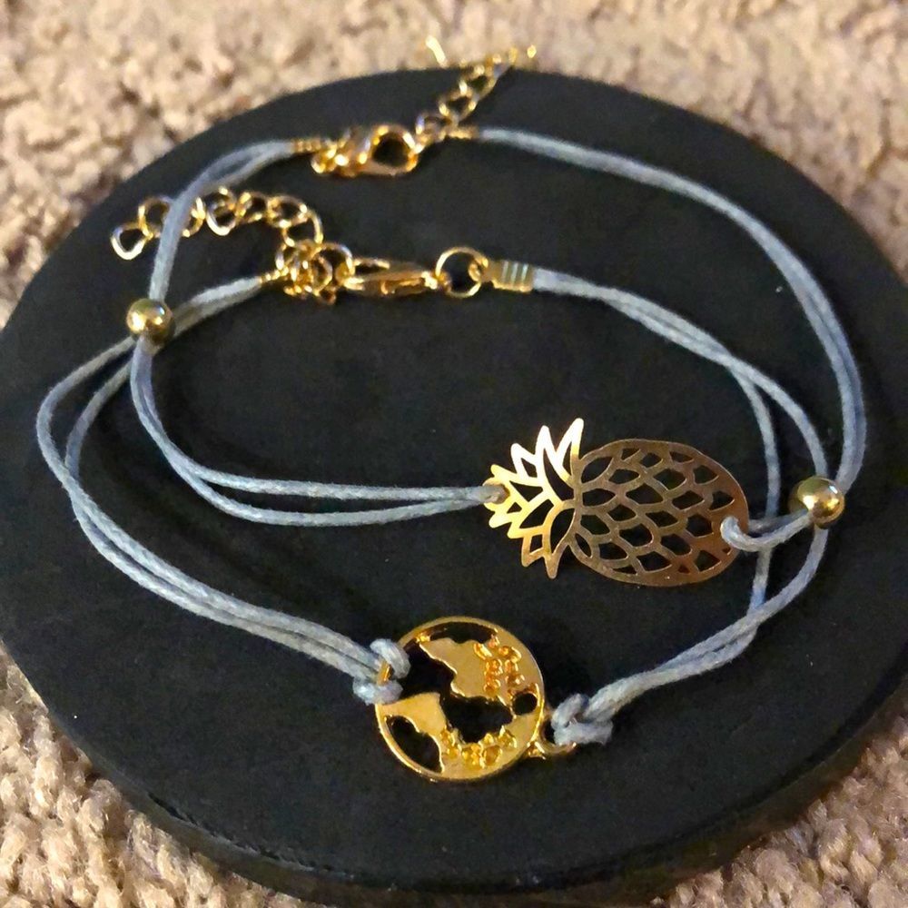 2 thin rope bracelets